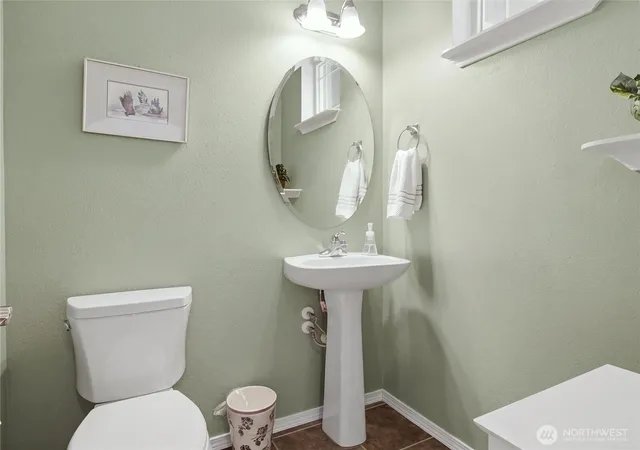Photo 3 of Sale Pending at 5409 Parkside Dr Se, Lacey, WA 98503 | MLS# NWM2584971 | Listing updated on 2026-09-28