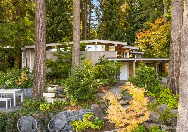 Photo 2 of Sale Pending at 13347 12th Avenue Ne, Seattle, WA 98125 | MLS# NWM2584975 | Listing updated on 2026-09-29