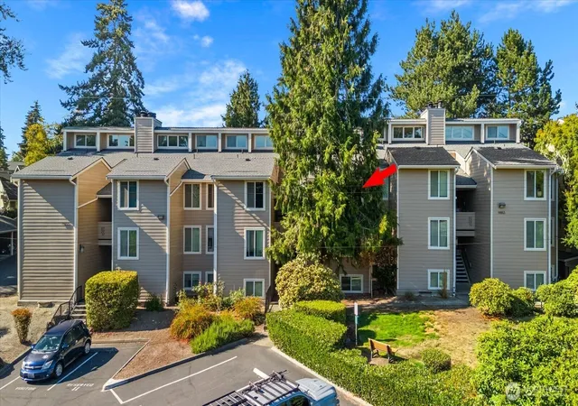 Photo 2 of Sale Pending at 19853 25th Avenue Ne #314, Shoreline, WA 98155 | MLS# NWM2584982 | Listing updated on 2026-10-01