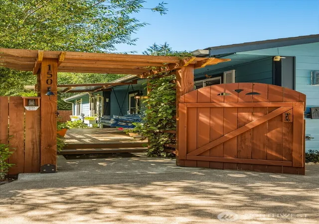 Photo 3 of Single family home for sale at 150 E Wokojance Ln, Shelton, WA 98584 | MLS# NWM2584988 | Listing updated on 2026-09-28