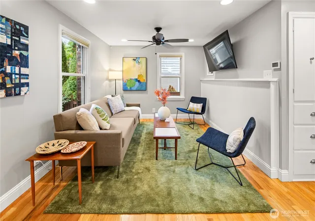 Photo 2 of Single family home for sale at 3825 33rd Avenue W, Seattle, WA 98199 | MLS# NWM2584991 | Listing updated on 2026-10-01