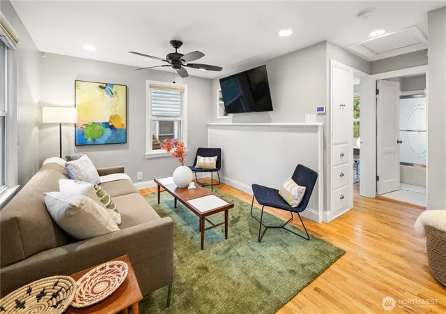 Photo 3 of Single family home for sale at 3825 33rd Avenue W, Seattle, WA 98199 | MLS# NWM2584991 | Listing updated on 2026-10-01
