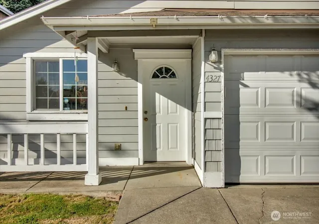Photo 3 of Sale Pending at 4327 151st Drive NE, Marysville, WA 98271 | MLS# NWM2584992 | Listing updated on 2026-10-03