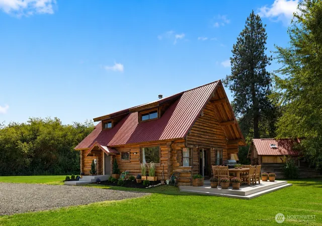 Photo 2 of Single family home for sale at 9940 Highway 970, Cle Elum, WA 98922 | MLS# NWM2585001 | Listing updated on 2026-09-28