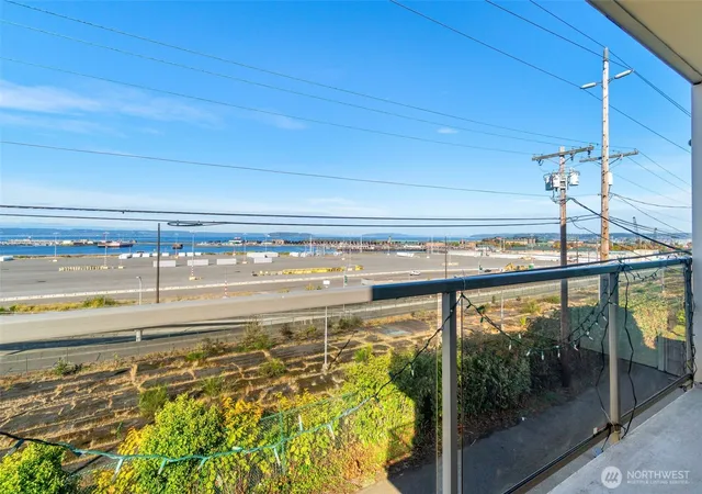 Photo 3 of Condo for sale at 2420 Grand Ave #102, Everett, WA 98201 | MLS# NWM2585010 | Listing updated on 2026-09-30