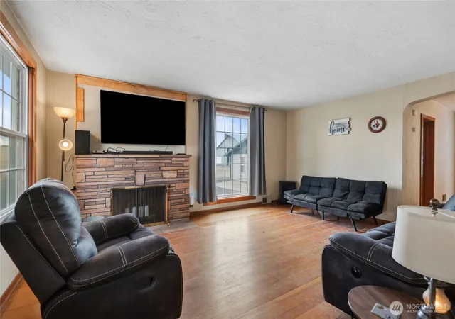 Photo 3 of Single family home for sale at 32244 Mohler Rd E, Mohler, WA 99154 | MLS# NWM2585016 | Listing updated on 2026-09-29
