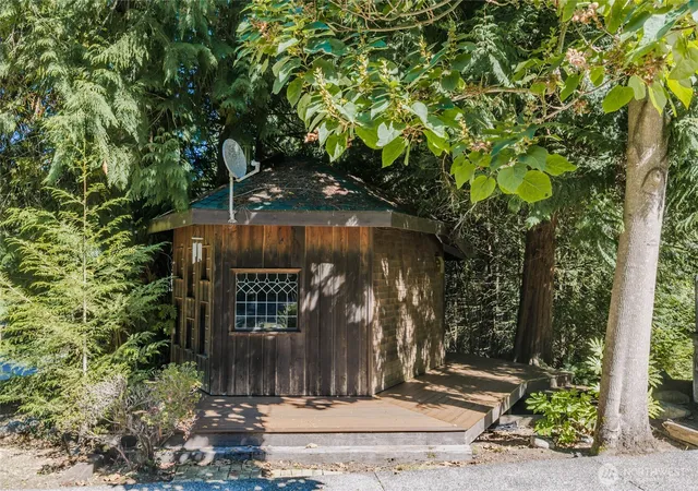 Photo 3 of Single family home for sale at 12202 SW 164th Street, Vashon, WA 98070 | MLS# NWM2585022 | Listing updated on 2026-10-01