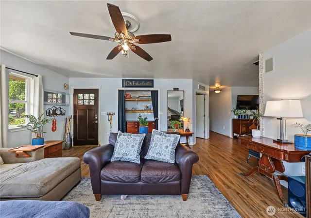 Photo 4 of Single family home for sale at 378 Griffith Farm Rd, Sequim, WA 98382 | MLS# NWM2585024 | Listing updated on 2026-09-30