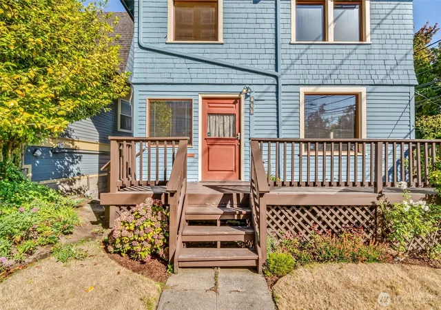Photo 3 of Single family home for sale at 700 Warren Ave N, Seattle, WA 98109 | MLS# NWM2585028 | Listing updated on 2026-09-22