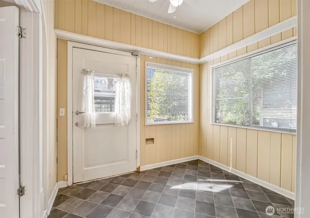 Photo 4 of Single family home for sale at 700 Warren Ave N, Seattle, WA 98109 | MLS# NWM2585028 | Listing updated on 2026-09-22