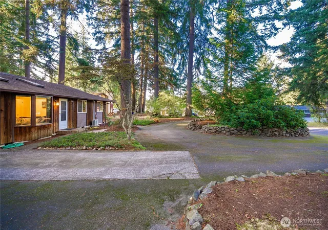 Photo 4 of Sale Pending at 6503 188th Avenue E, Bonney Lake, WA 98391 | MLS# NWM2585031 | Listing updated on 2026-09-30