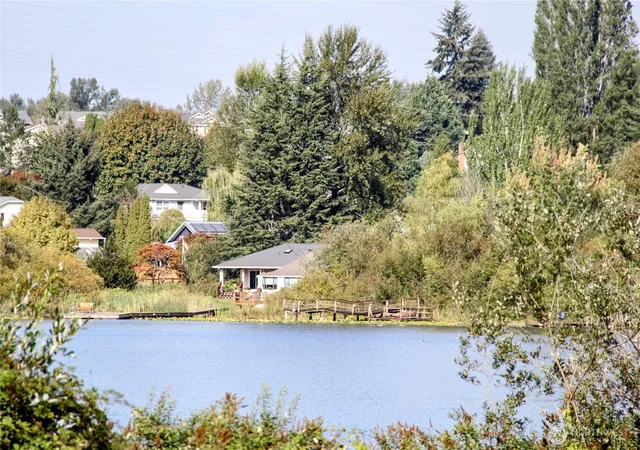 Photo 4 of Single family home for sale at 1323 Ave A, Snohomish, WA 98290 | MLS# NWM2585036 | Listing updated on 2026-10-01
