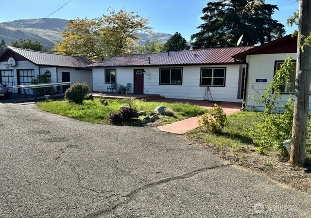 Photo 3 of Single family home for sale at 1601 Kernan Rd, Oroville, WA 98844 | MLS# NWM2585049 | Listing updated on 2026-09-25