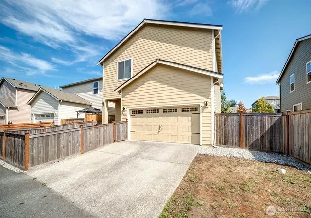Photo 2 of Single family home for sale at 5510 87th Avenue Ne, Marysville, WA 98270 | MLS# NWM2585055 | Listing updated on 2026-09-27