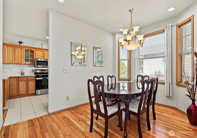 Photo 3 of Single family home for sale at 10821 Crestwood Dr S, Seattle, WA 98178 | MLS# NWM2585058 | Listing updated on 2026-09-23
