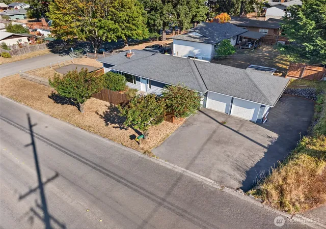 Photo 2 of Single family home for sale at 1105 S I St, Port Angeles, WA 98363 | MLS# NWM2585062 | Listing updated on 2026-09-22