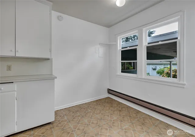 Photo 4 of Single family home for sale at 10019 Oak Ln SW, Lakewood, WA 98499 | MLS# NWM2585063 | Listing updated on 2026-10-01