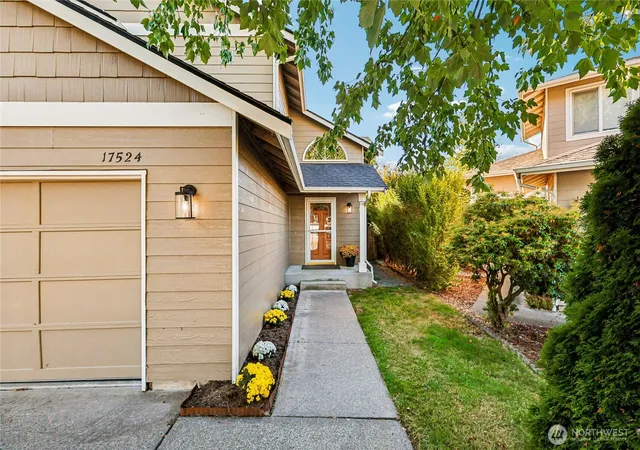 Photo 3 of Single family home for sale at 17524 27th Avenue Ne, Marysville, WA 98271 | MLS# NWM2585065 | Listing updated on 2026-09-23