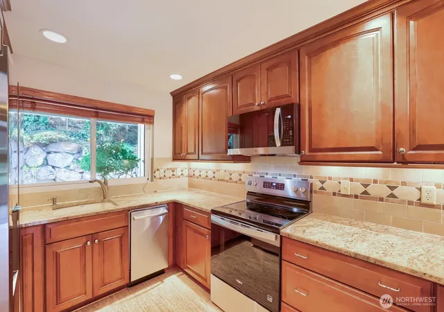 Photo 3 of Condo for sale at 1723 NE 179th Street #2, Shoreline, WA 98155 | MLS# NWM2585067 | Listing updated on 2026-09-24