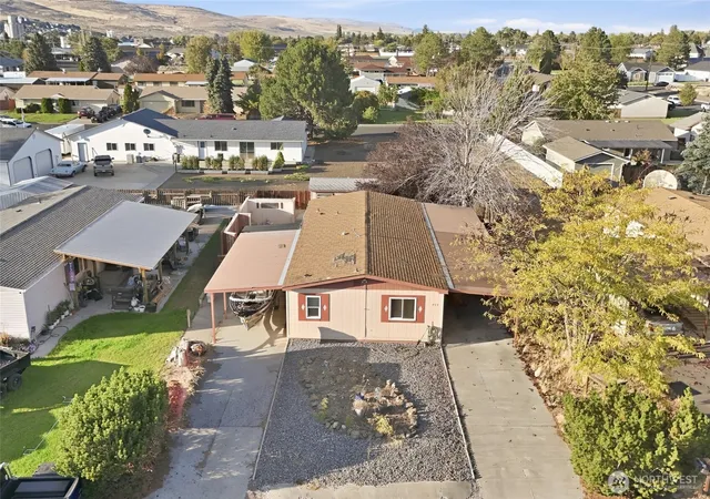 Photo 3 of Manufactured home for sale at 353 5th Avenue Ne, Ephrata, WA 98823 | MLS# NWM2585077 | Listing updated on 2026-09-21