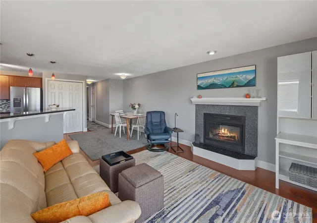 Photo 4 of Condo for sale at 7111 Linden Ave N #304, Seattle, WA 98103 | MLS# NWM2585079 | Listing updated on 2026-09-25