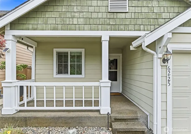 Photo 3 of Townhouse for sale at 6225 Discovery St E, Fife, WA 98424 | MLS# NWM2585105 | Listing updated on 2026-09-24