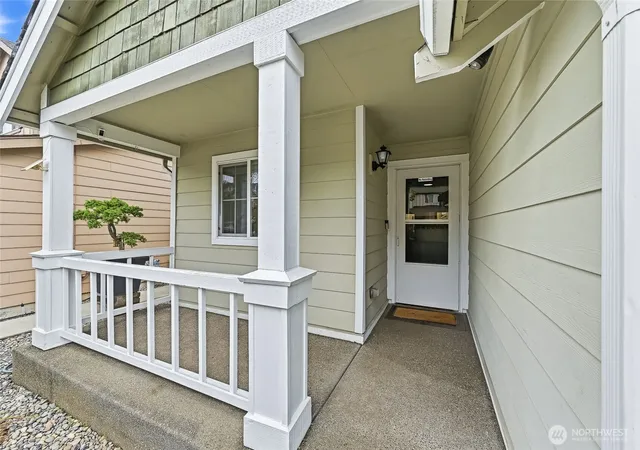 Photo 4 of Townhouse for sale at 6225 Discovery St E, Fife, WA 98424 | MLS# NWM2585105 | Listing updated on 2026-09-24