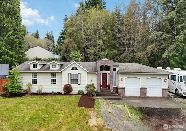 Photo 1 of Single family home for sale at 1708 S Evans St, Aberdeen, WA 98520 | MLS# NWM2585109 | Listing updated on 2026-09-29