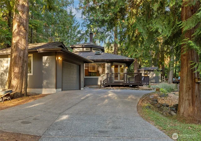 Photo 1 of Single family home for sale at 761 Kala Point Dr, Port Townsend, WA 98368 | MLS# NWM2585115 | Listing updated on 2026-09-26