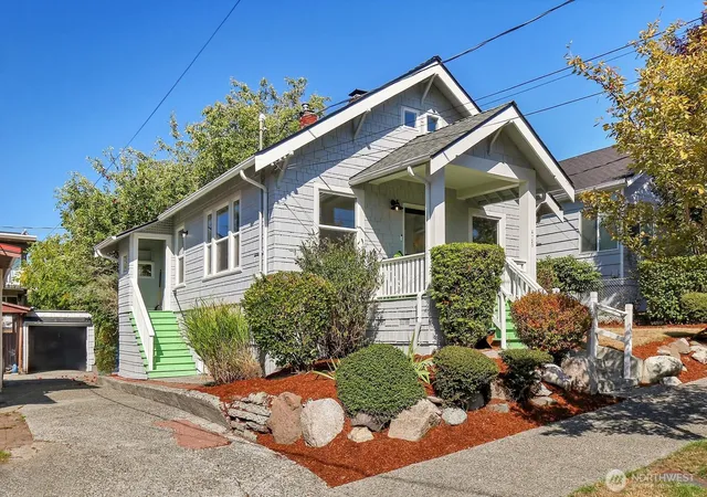 Photo 2 of Sale Pending at 4720 S Findlay St, Seattle, WA 98118 | MLS# NWM2585119 | Listing updated on 2026-10-02