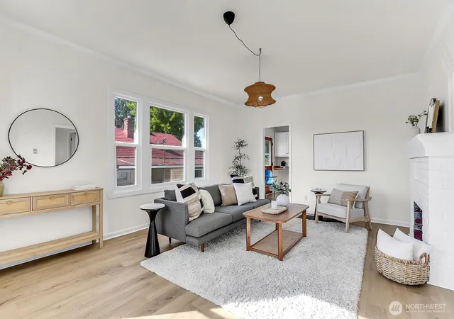 Photo 3 of Sale Pending at 4720 S Findlay St, Seattle, WA 98118 | MLS# NWM2585119 | Listing updated on 2026-10-02