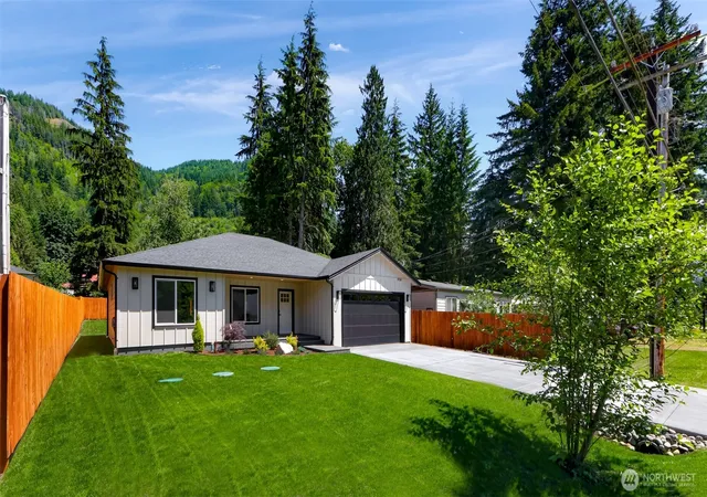 Single family home for sale at 7934 Oregon Trl, Maple Falls, WA 98266 | MLS# NWM2585121