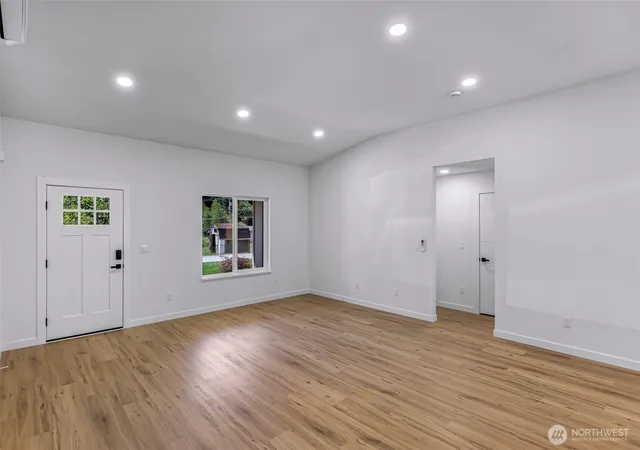 Photo 3 of Single family home for sale at 7934 Oregon Trl, Maple Falls, WA 98266 | MLS# NWM2585121 | Listing updated on 2026-09-25