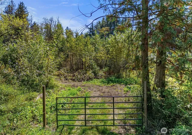 Photo 3 of Land for sale at 22014 Sumner Buckley Hwy E, Buckley, WA 98321 | MLS# NWM2585124 | Listing updated on 2026-09-23