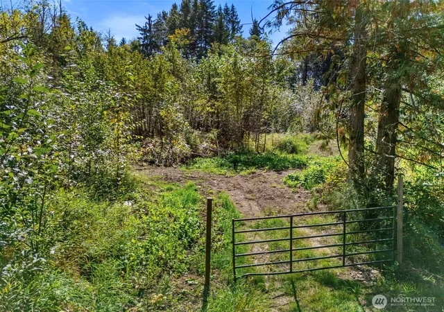 Photo 4 of Land for sale at 22014 Sumner Buckley Hwy E, Buckley, WA 98321 | MLS# NWM2585124 | Listing updated on 2026-09-23