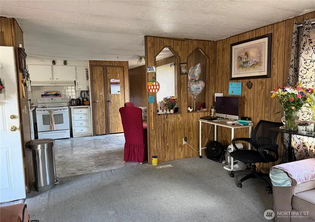 Photo 3 of Manufactured home for sale at 10515 Woodinville Dr #97, Bothell, WA 98011 | MLS# NWM2585129 | Listing updated on 2026-09-23