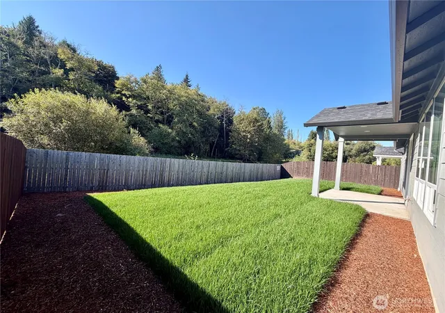 Single family home for sale at 572 Rainbow Way, Kelso, WA 98626 | MLS# NWM2585130