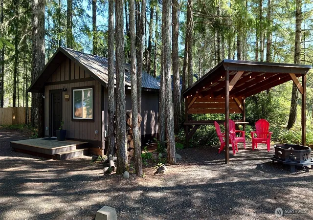 Photo 3 of Single family home for sale at 80 N Kings Way, Hoodsport, WA 98548 | MLS# NWM2585131 | Listing updated on 2026-09-21