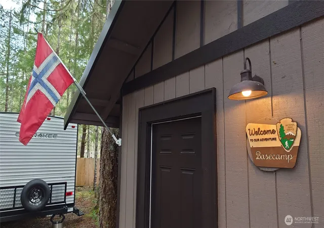 Photo 3 of Single family home for sale at 80 N Kings Way, Hoodsport, WA 98548 | MLS# NWM2585131 | Listing updated on 2026-09-21