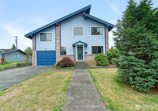 Photo 1 of Single family home for sale at 509 H St, Cosmopolis, WA 98537 | MLS# NWM2585138 | Listing updated on 2026-09-28