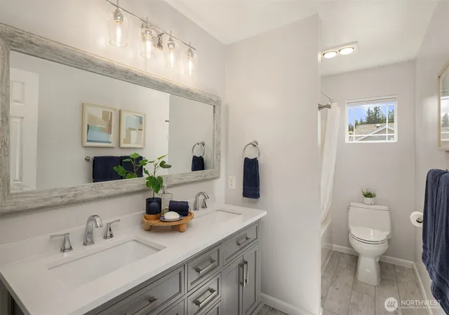Photo 4 of Townhouse for sale at 33712 SE Gove St #5, Snoqualmie, WA 98065 | MLS# NWM2585139 | Listing updated on 2026-09-28
