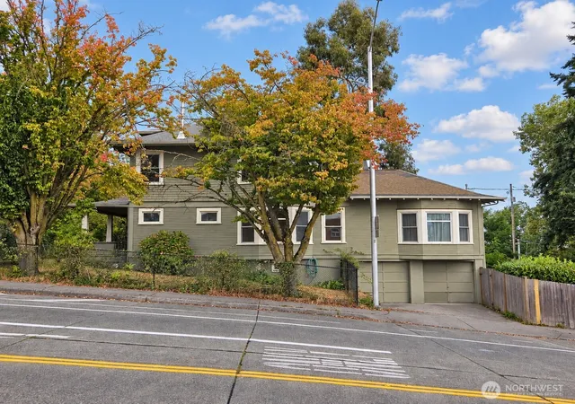 Photo 2 of Single family home for sale at 1423 S Yakima Ave, Tacoma, WA 98405 | MLS# NWM2585152 | Listing updated on 2026-09-21
