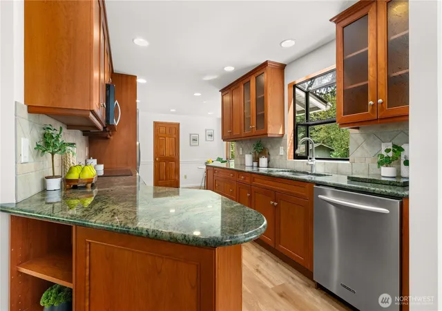 Photo 3 of Single family home for sale at 21415 Se 16th Place, Sammamish, WA 98075 | MLS# NWM2585155 | Listing updated on 2026-09-25