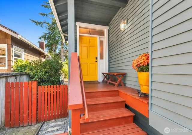 Photo 2 of Sale Pending at 5622 46th Avenue Sw, Seattle, WA 98136 | MLS# NWM2585156 | Listing updated on 2026-09-28