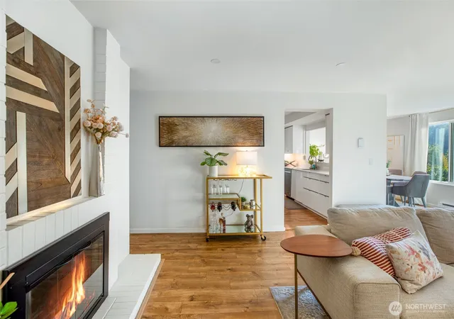 Photo 3 of Condo for sale at 3206 80th Avenue Se #3, Mercer Island, WA 98040 | MLS# NWM2585162 | Listing updated on 2026-10-01