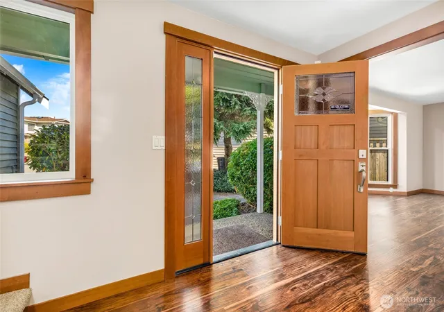 Photo 3 of Single family home for sale at 833 15th Court, Mukilteo, WA 98275 | MLS# NWM2585163 | Listing updated on 2026-09-29