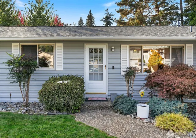 Photo 3 of Single family home for sale at 17104 24th Avenue Se, Bothell, WA 98012 | MLS# NWM2585165 | Listing updated on 2026-10-01