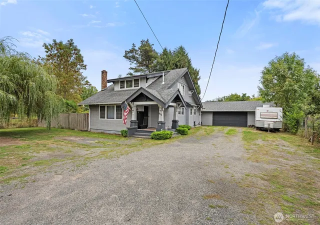 Photo 1 of Sale Pending at 612 E Summa St, Centralia, WA 98531 | MLS# NWM2585167 | Listing updated on 2026-09-25