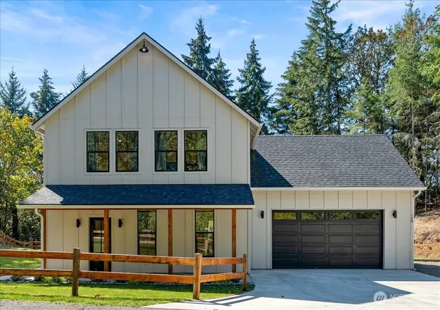 Single family home for sale at 108 David Dean Dr, Kalama, WA 98625 | MLS# NWM2585168