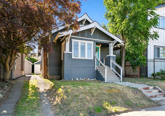 Photo 1 of Single family home for sale at 4329 5th Avenue Ne, Seattle, WA 98105 | MLS# NWM2585171 | Listing updated on 2026-09-21